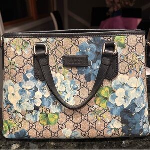 Gucci Beige and Blue Floral Small Tote Bag